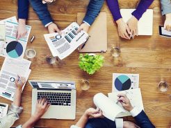 Môi trường làm việc có ảnh hưởng như thế nào đến công việc?