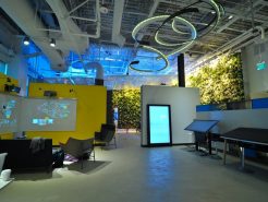 Cuộc đua văn phòng giữa các “Khủng long công nghệ”