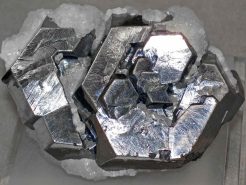 Cảm hứng thiết kế nội thất phòng chủ tịch từ vẻ đẹp của kim loại