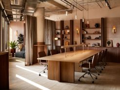 Thiết kế thi công văn phòng hạng sang với gốm, sứ